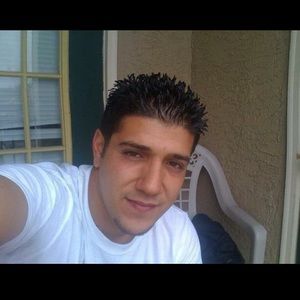 Meet your Posher, Ayman